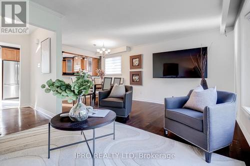 43 Grassington Crescent, Brampton, ON - Indoor Photo Showing Living Room