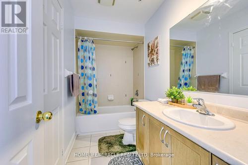 63 Portrush Trail, Brampton, ON - Indoor Photo Showing Bathroom