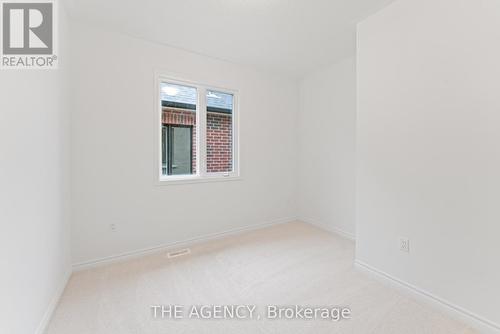 15 Aster Woods Drive, Caledon, ON - Indoor Photo Showing Other Room