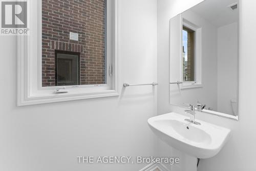 15 Aster Woods Drive, Caledon, ON - Indoor Photo Showing Bathroom