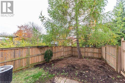 View of yard with central AC - 421 Beaver Creek Road, Waterloo, ON - Outdoor