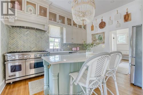 90 Main Street East, Kingsville, ON - Indoor Photo Showing Kitchen With Upgraded Kitchen