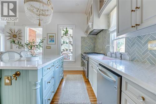 90 Main Street East, Kingsville, ON - Indoor Photo Showing Kitchen