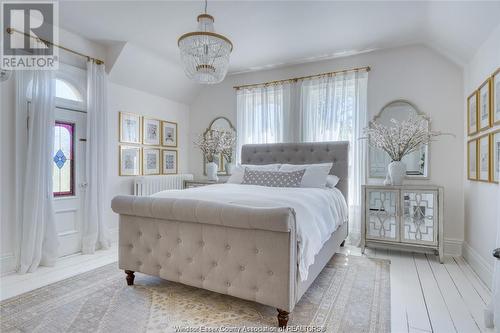 90 Main Street East, Kingsville, ON - Indoor Photo Showing Bedroom