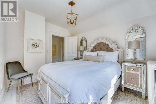 90 Main Street East, Kingsville, ON - Indoor Photo Showing Bedroom