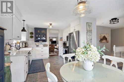 109 Crosswinds, Kingsville, ON - Indoor Photo Showing Dining Room