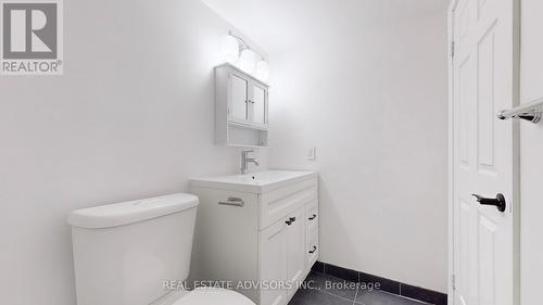 107 - 175 Cedar Avenue, Richmond Hill, ON - Indoor Photo Showing Bathroom