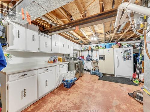 9645 Midfield, Windsor, ON - Indoor Photo Showing Basement