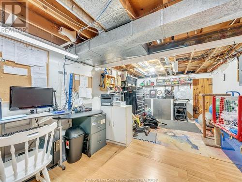 9645 Midfield, Windsor, ON - Indoor Photo Showing Basement