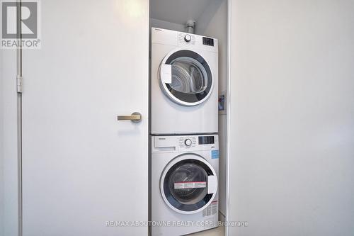 5411 - 3883 Quartz Road, Mississauga, ON - Indoor Photo Showing Laundry Room