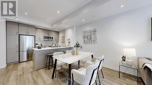 39 - 15 William Jackson Way S, Toronto, ON - Indoor Photo Showing Dining Room