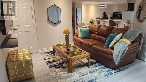 Bsmt - 5900 Greensboro Drive, Mississauga, ON - Indoor Photo Showing Living Room