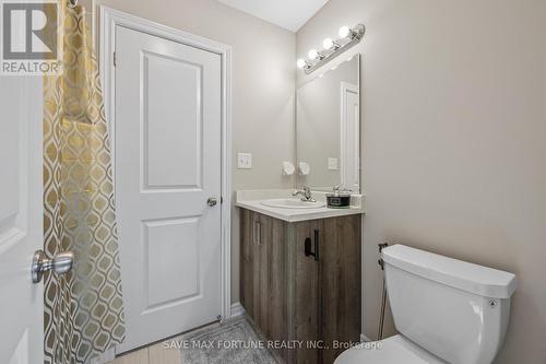 42 Kambalda Road, Brampton, ON - Indoor Photo Showing Bathroom