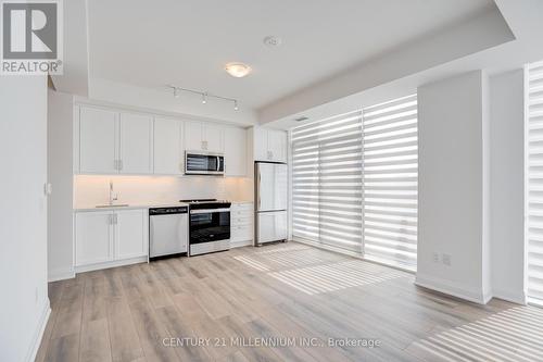 508E - 20 Gatineau Drive, Vaughan, ON - Indoor Photo Showing Kitchen