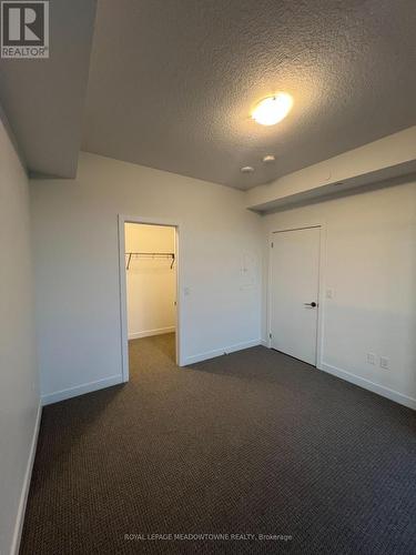 403 - 600 North Service Road, Hamilton, ON - Indoor Photo Showing Other Room