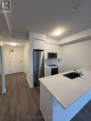 403 - 600 North Service Road, Hamilton, ON - Indoor Photo Showing Kitchen With Stainless Steel Kitchen