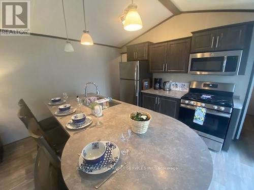 3B - 7100 County Rd 18, Alnwick/Haldimand, ON - Indoor Photo Showing Kitchen