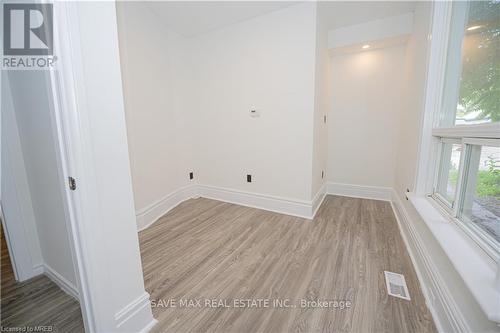 710 Adelaide Street N, London, ON - Indoor Photo Showing Other Room