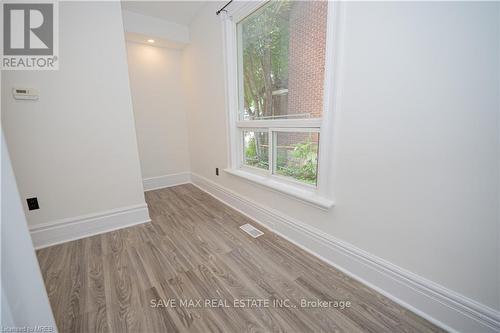 710 Adelaide Street N, London, ON - Indoor Photo Showing Other Room