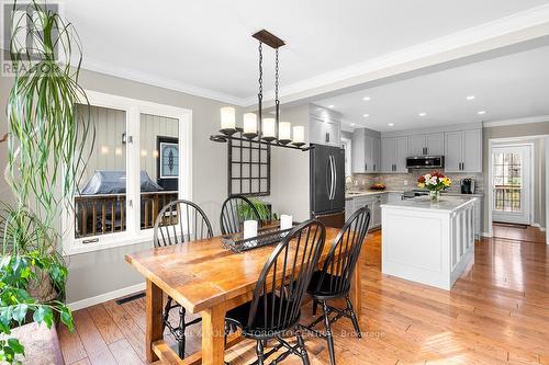 125 Pioneer Lane, Blue Mountains, ON - Indoor Photo Showing Dining Room