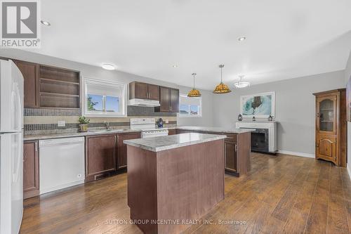 173 Main Street E, Grey Highlands, ON - Indoor Photo Showing Kitchen