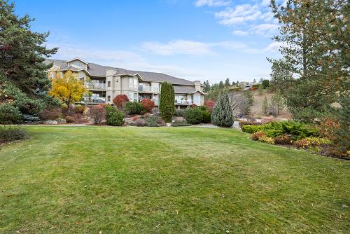 107-980 Dilworth Drive, Kelowna, BC - Outdoor