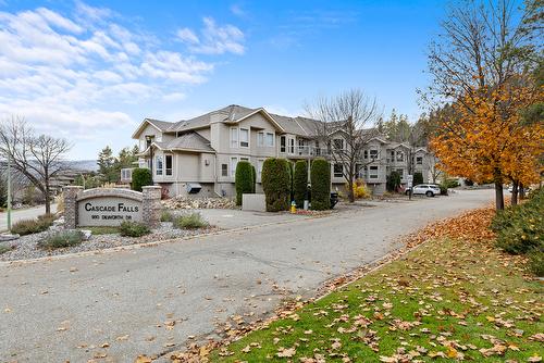 107-980 Dilworth Drive, Kelowna, BC - Outdoor With Facade