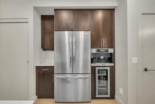 111-1495 Graham Street, Kelowna, BC - Indoor Photo Showing Kitchen