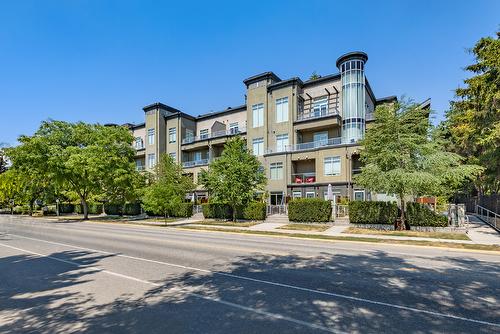 111-1495 Graham Street, Kelowna, BC - Outdoor With Facade