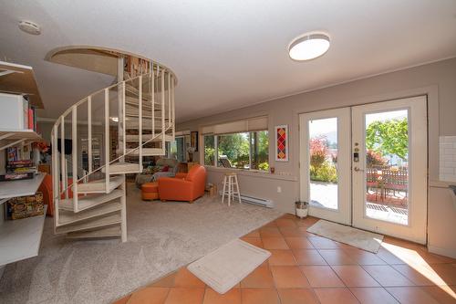 9623 Whitepoint Road, Vernon, BC - Indoor Photo Showing Other Room