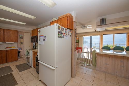 9623 Whitepoint Road, Vernon, BC - Indoor Photo Showing Kitchen