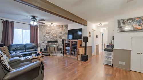 4099 Miller Road, Kelowna, BC - Indoor Photo Showing Living Room With Fireplace