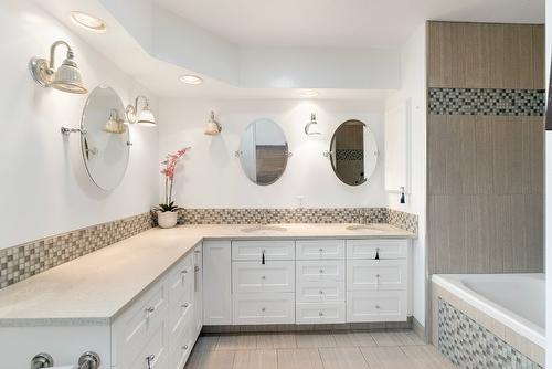 187-1201 Cameron Avenue, Kelowna, BC - Indoor Photo Showing Bathroom