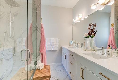 2142 Ensign Quay, West Kelowna, BC - Indoor Photo Showing Bathroom