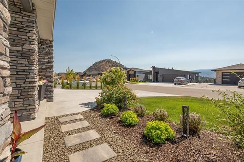 2142 Ensign Quay, West Kelowna, BC - Outdoor