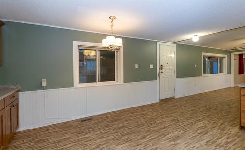 5260 69 Avenue, Salmon Arm, BC - Indoor Photo Showing Other Room