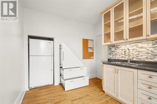 393 Ossington Avenue, Toronto, ON - Indoor Photo Showing Kitchen