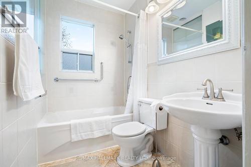 393 Ossington Avenue, Toronto, ON - Indoor Photo Showing Bathroom