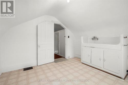 393 Ossington Avenue, Toronto, ON - Indoor Photo Showing Other Room