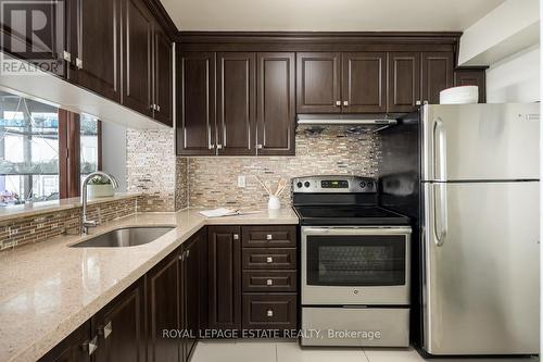 404 - 3050 Ellesmere Road, Toronto, ON - Indoor Photo Showing Kitchen With Stainless Steel Kitchen With Upgraded Kitchen