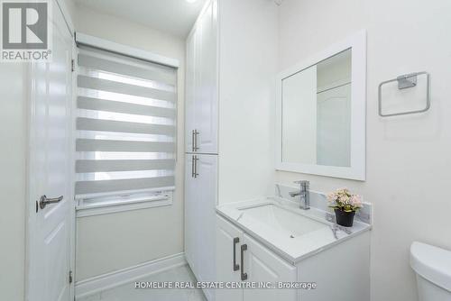 310 Pharmacy Avenue, Toronto, ON - Indoor Photo Showing Bathroom