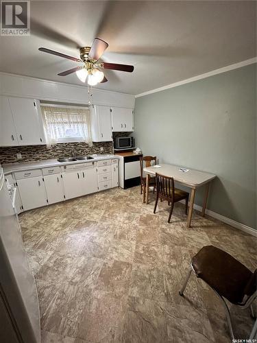 206 Wells Avenue E, Langenburg, SK - Indoor Photo Showing Kitchen