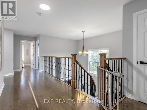 5 Farley Circle, Georgina, ON - Indoor Photo Showing Other Room