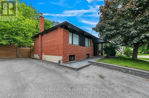 A - 73 Wilstead Drive, Newmarket, ON - Outdoor With Exterior