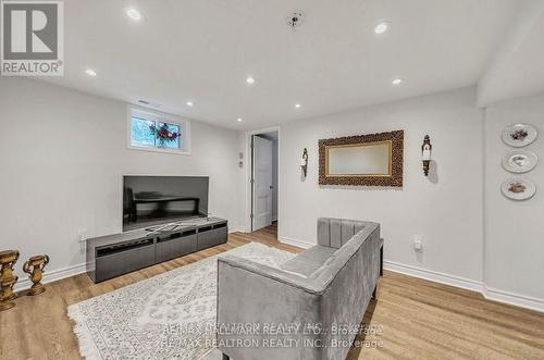 A - 73 Wilstead Drive, Newmarket, ON - Indoor Photo Showing Living Room