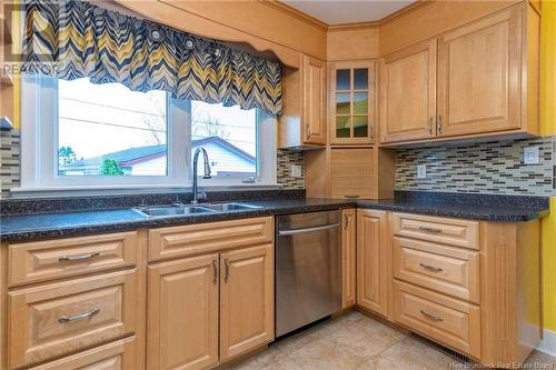 347 Beaconsfield Crescent, Saint John, NB - Indoor Photo Showing Kitchen With Double Sink