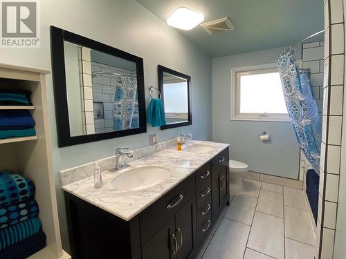 263 Alder Avenue, Port Edward, BC - Indoor Photo Showing Bathroom