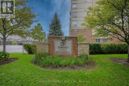 209 - 5070 Fairview Street, Burlington, ON - Outdoor