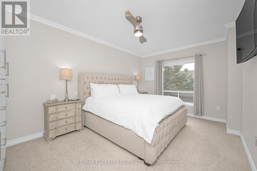 209 - 5070 Fairview Street, Burlington, ON - Indoor Photo Showing Bedroom