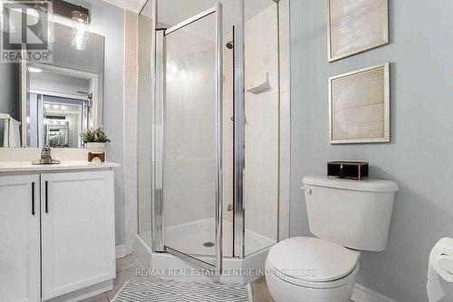 1310 - 33 Elm Drive, Mississauga, ON - Indoor Photo Showing Bathroom